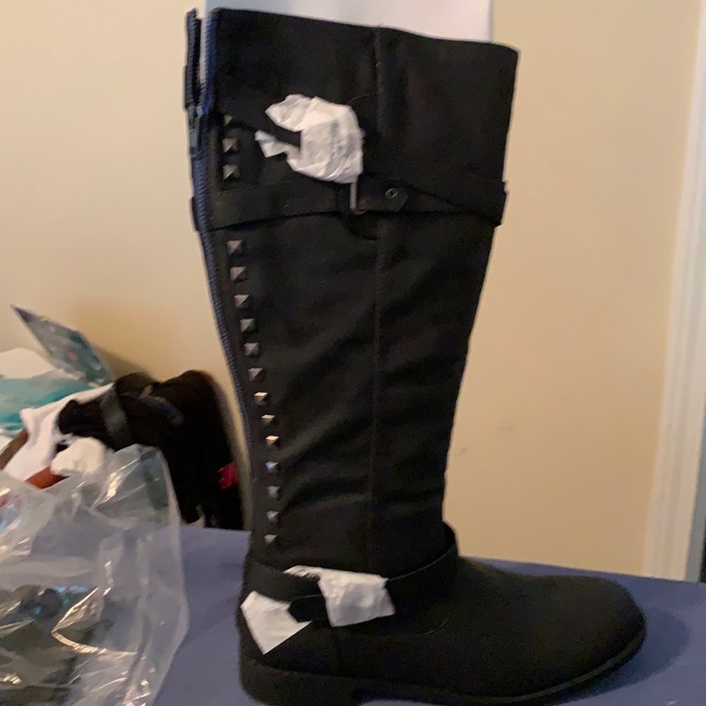 Black high women’s boots